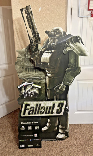 Fallout standee store - fallout,